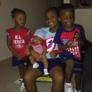 Meet your Posher, Deandria